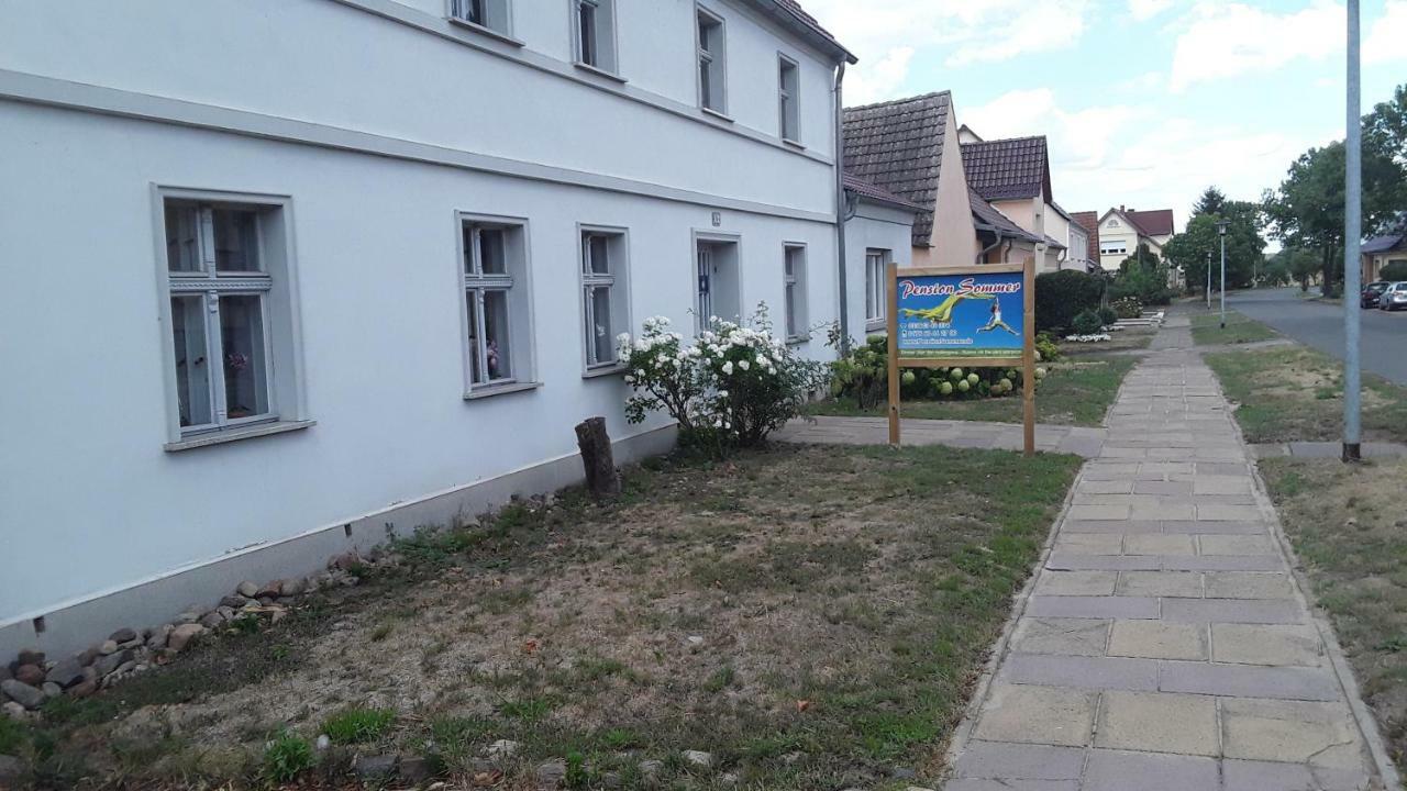 Gaestezimmer Sommer Locktow Exterior foto
